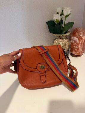 Classic Saddle Crossbody Bag in Cognac with Striped Strap
